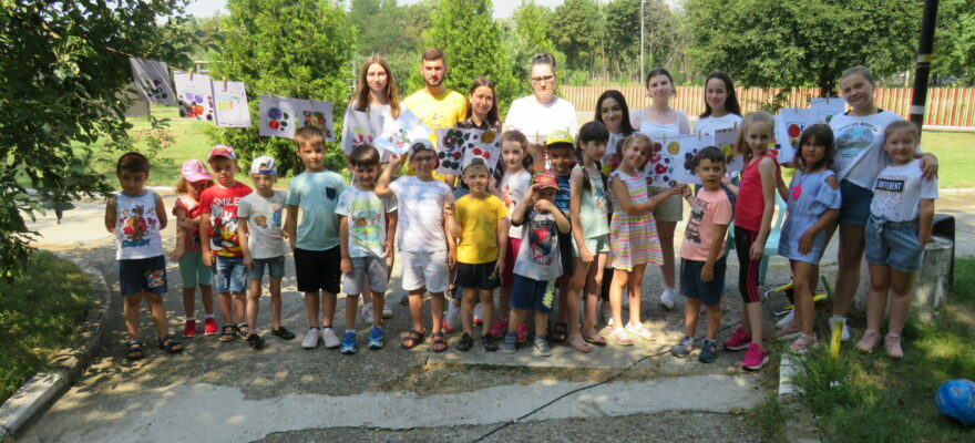 Roemeense organisatie Bună Ziua copii din România 22 jaar